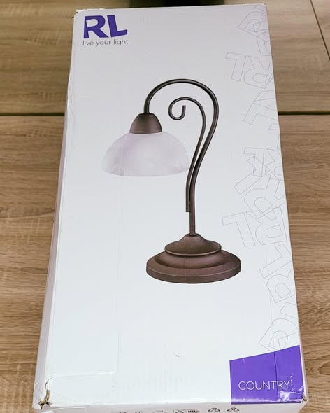 RL Trio Lighting Reality Country – Table Lamp (Beige, 40W)
