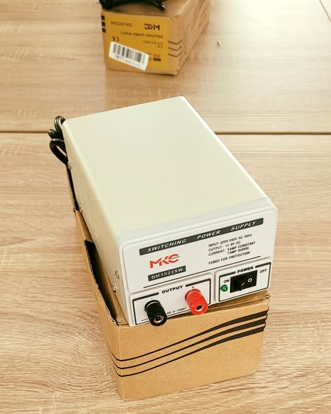 MKC DM1922SW – 13.8V 5A Laboratory Switching Power Supply